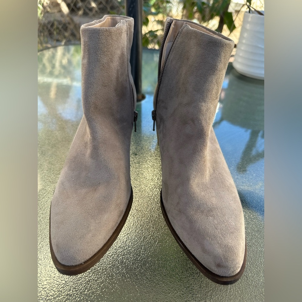 BP Wallis Taupe Ankle Booties, Size 6.5M NWOB - Picture 5 of 8